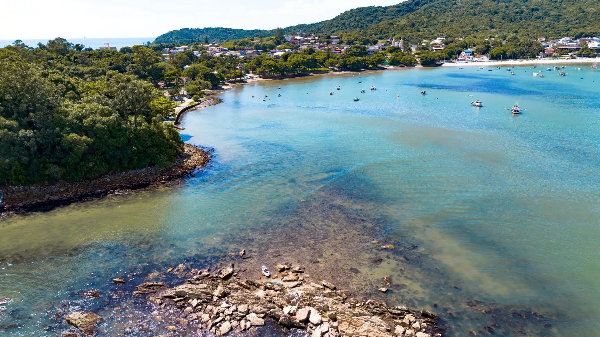Praia de Bombinhas — photo 1