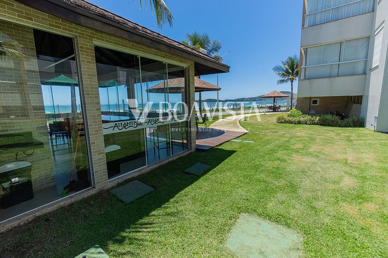 Apartamento à Venda - Com 3 Suítes e Frente Mar da Praia de