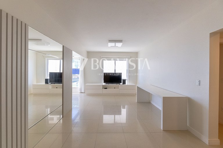 Apartamento à Venda - Com 3 Suítes e Frente Mar da Praia de