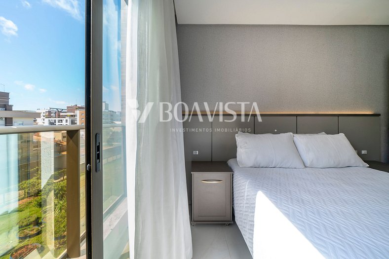 Apartamento alto padrão com piscina