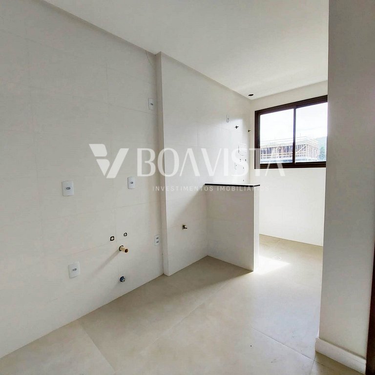 Apartamento com 2 dormitórios com piscina