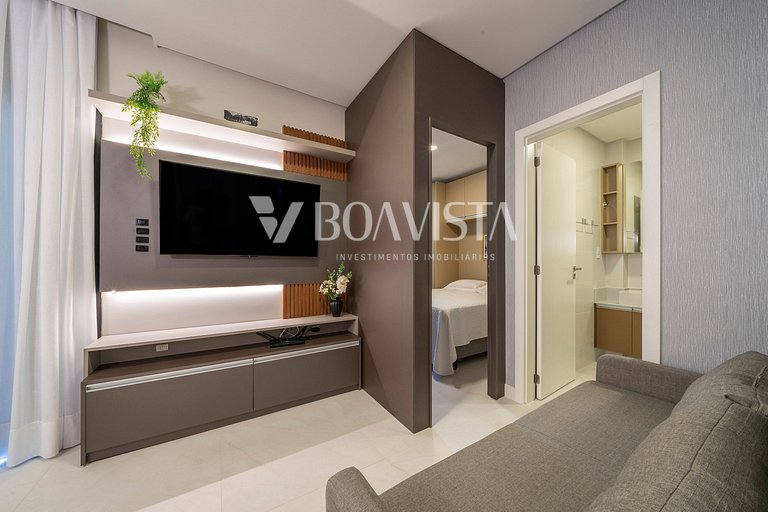 Apartamento com piscina e sala de jogos 1032