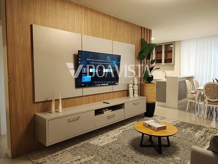 Apartamento novo mobiliado com 2 suites na Av. principal de