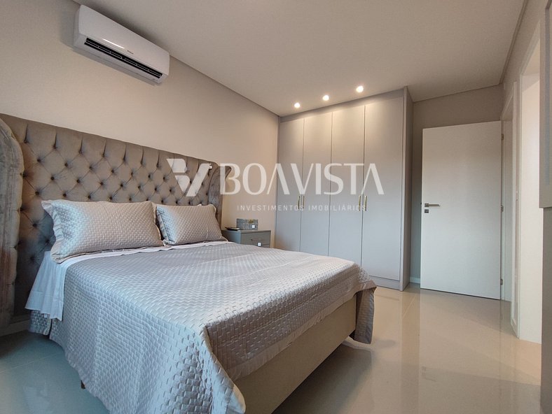 Apartamento novo mobiliado com 2 suites na Av. principal de