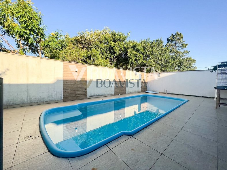 Casa com piscina em Bombas