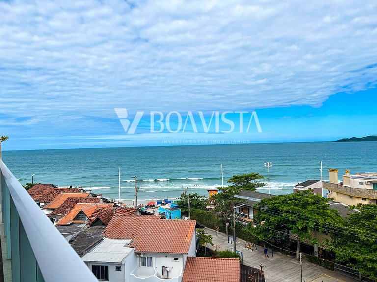 Cobertura de alto padrão com vista ao mar