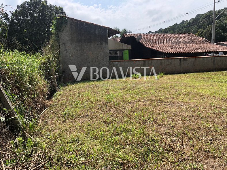 Lote com projeto aprovado, luz e agua