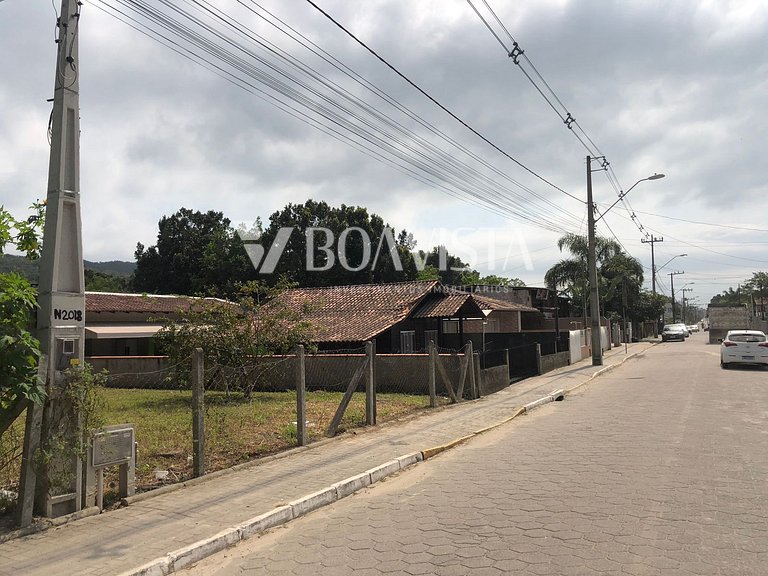 Lote com projeto aprovado, luz e agua