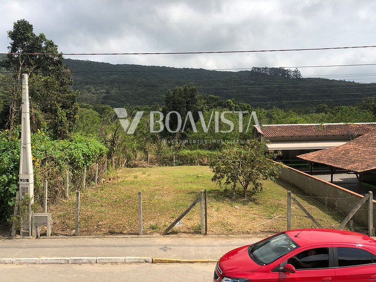 Lote com projeto aprovado, luz e agua